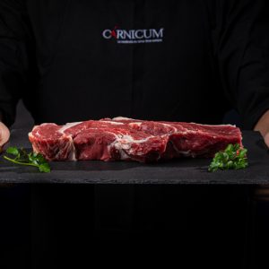 Aguja ternera sin hueso. 1 kg